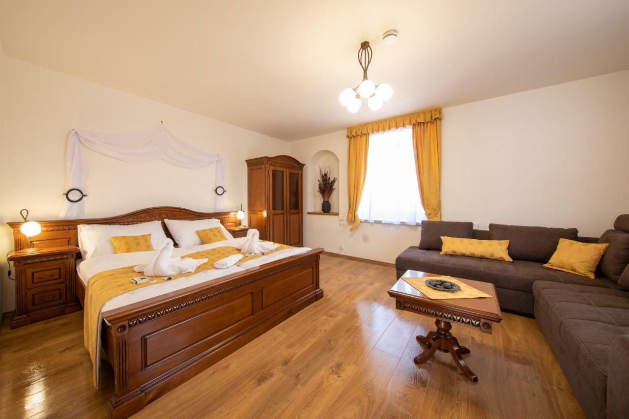 Residence Safari Resort - Chateau Borovany  Exteriör bild