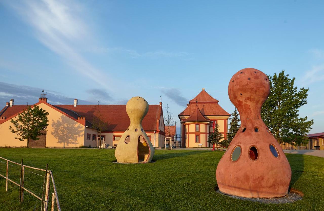 Residence Safari Resort - Chateau Borovany  Exteriör bild